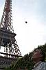 12_rico_jongle_tour_eiffel.JPG