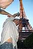 52_rico_tient_la_tour_eiffel.JPG